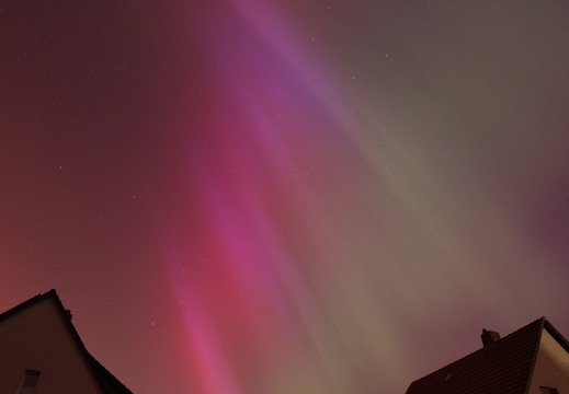 intensive Streifen in Richtung Westen